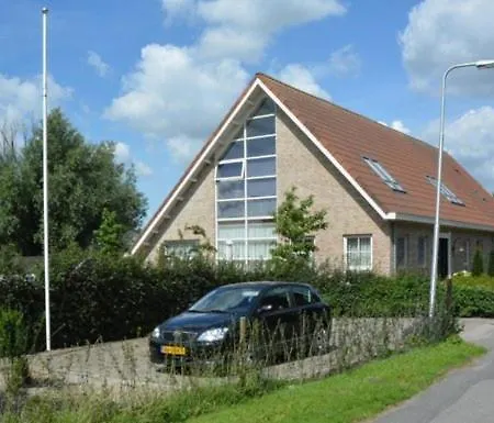 ベッド・アンド・ブレックファスト De Oude Hofstee Maasdam