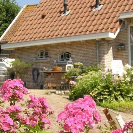Bed & Breakfast De Oude Hofstee *