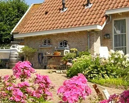 Couette-café De Oude Hofstee Maasdam